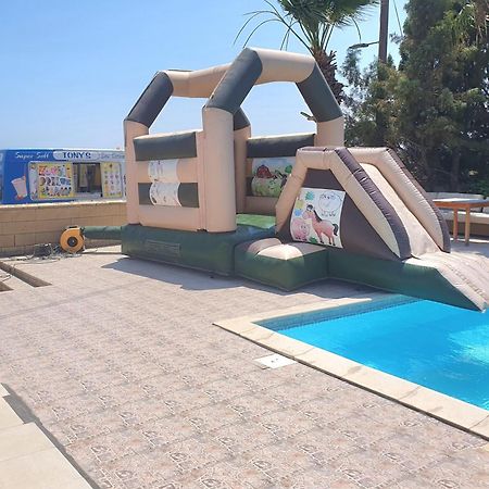 Larnaca Mansion Ideal For 3 Families Or More Lárnaca Quarto foto