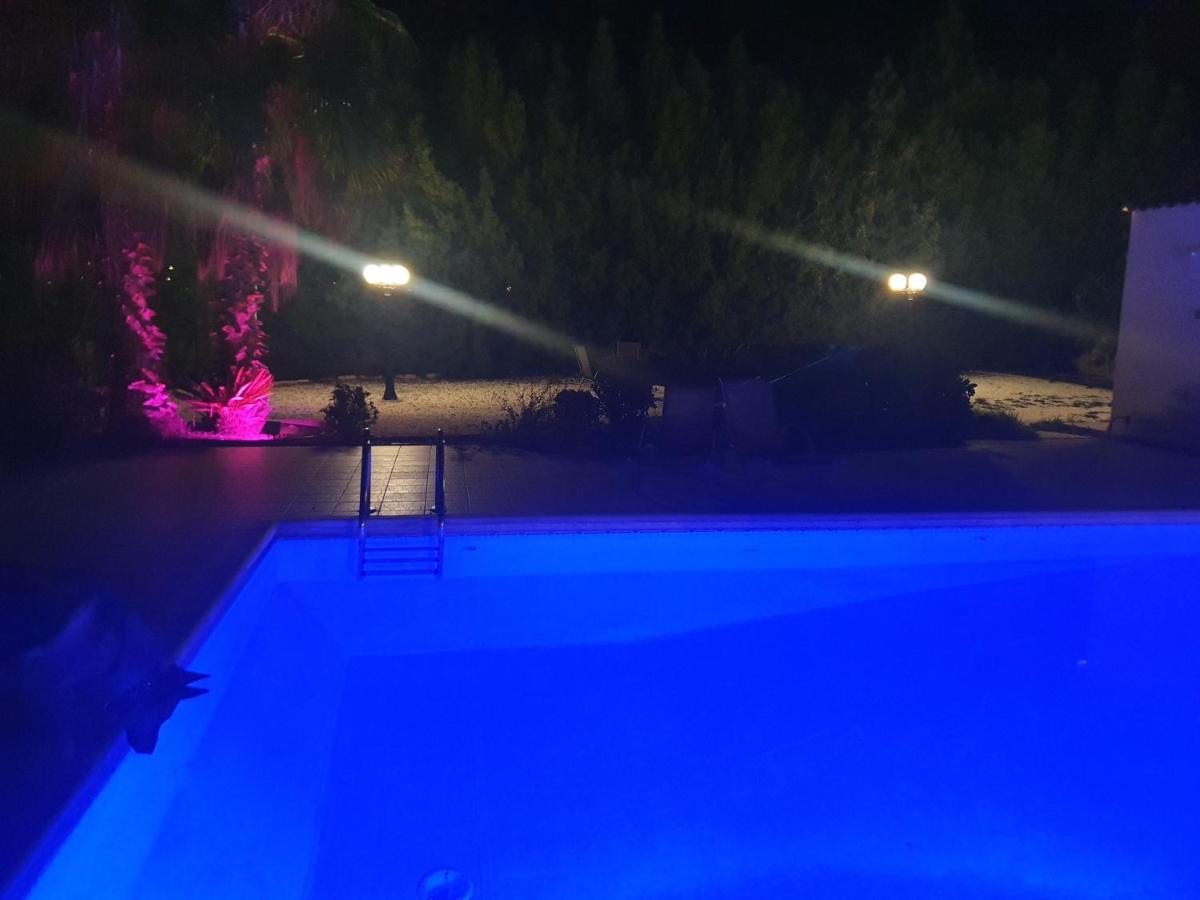 Larnaca Mansion Ideal For 3 Families Or More Lárnaca Exterior foto