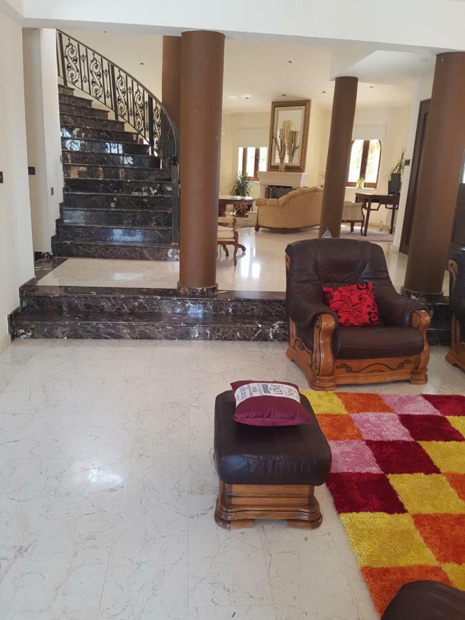 Larnaca Mansion Ideal For 3 Families Or More Lárnaca Exterior foto