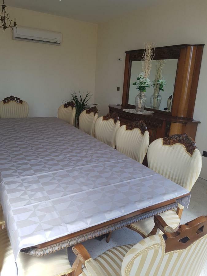 Larnaca Mansion Ideal For 3 Families Or More Lárnaca Exterior foto